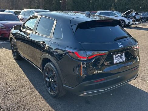 Used 2023 Honda HR-V Sport image 9