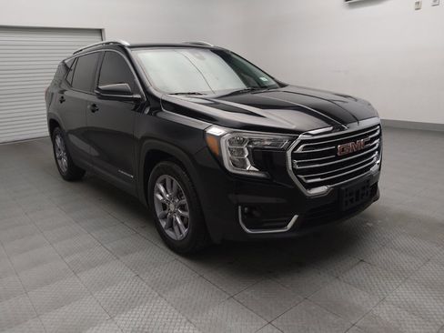 Used 2023 GMC Terrain SLT image 13