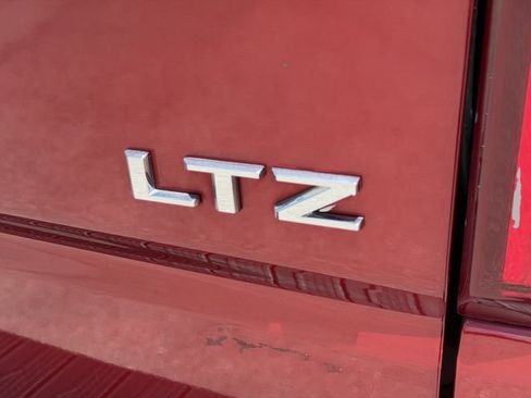 Used 2023 Chevrolet Silverado 1500 LTZ AWD/4WD image 15