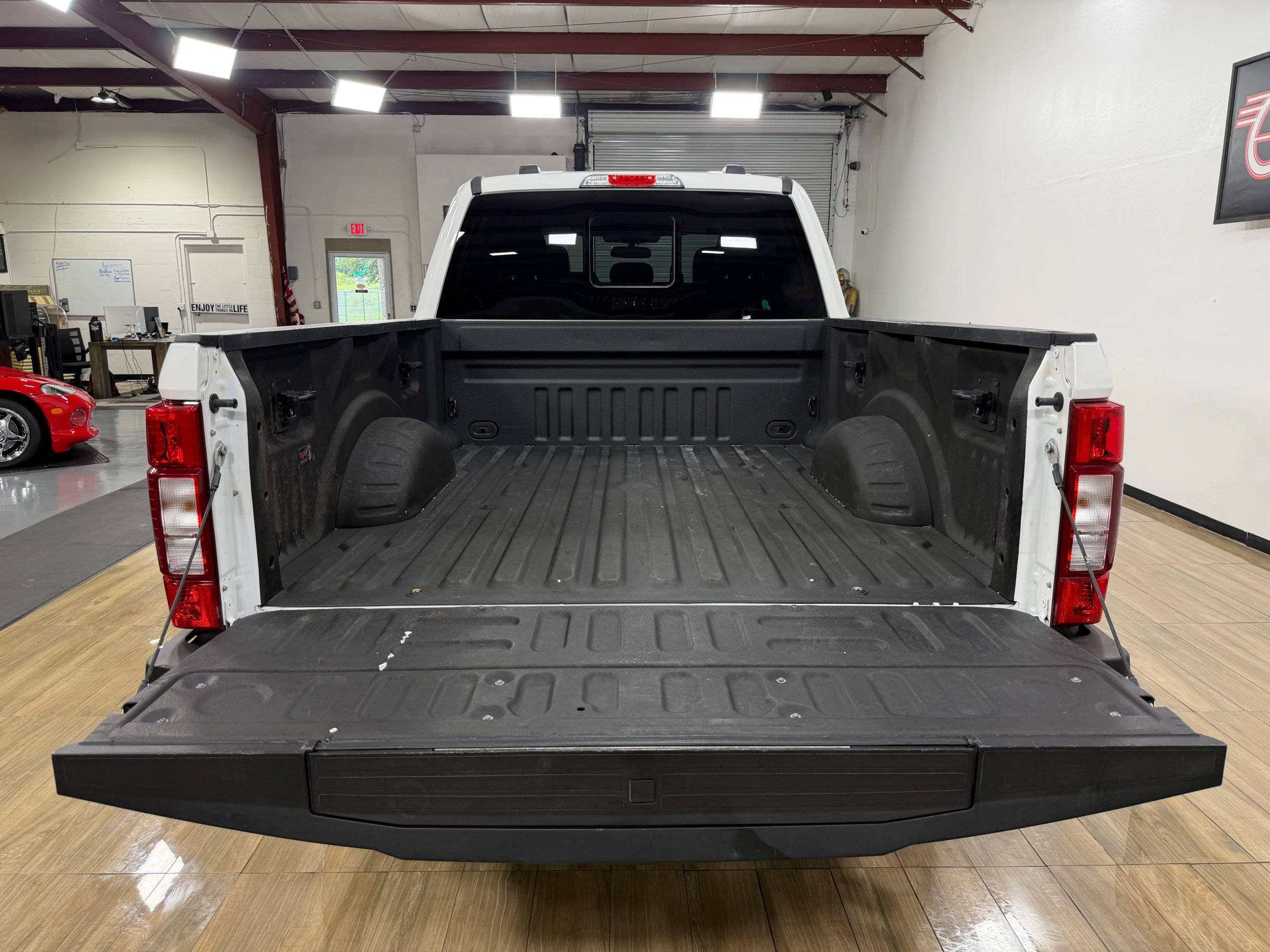 Used 2022 Ford F250 Lariat w/ Lariat Ultimate Package AWD/4WD image 8