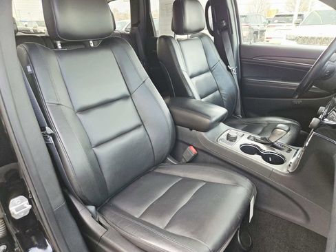 Used 2019 Jeep Grand Cherokee Limited image 17