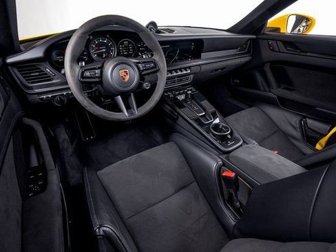 Used 2022 Porsche 911 Carrera GTS w/ Premium Package image 19