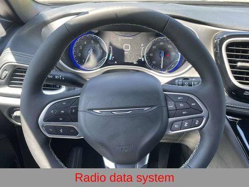 New 2027 Chrysler Pacifica Select FWD image 11