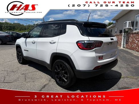 Used 2023 Jeep Compass Latitude w/ Sun and Sound Group AWD/4WD image 4