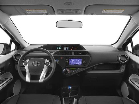 Used 2014 Toyota Prius C One image 5