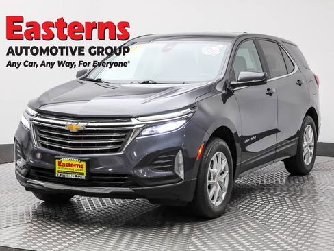 Used 2022 Chevrolet Equinox LT w/ LPO, Floor Liner Package image 1