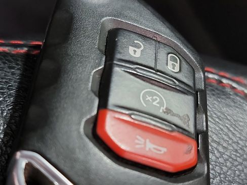 Used 2022 Jeep Wrangler Unlimited Rubicon w/ Cold Weather Group image 27