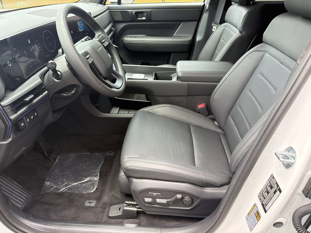 New 2026 Hyundai Santa Fe Calligraphy FWD image 10