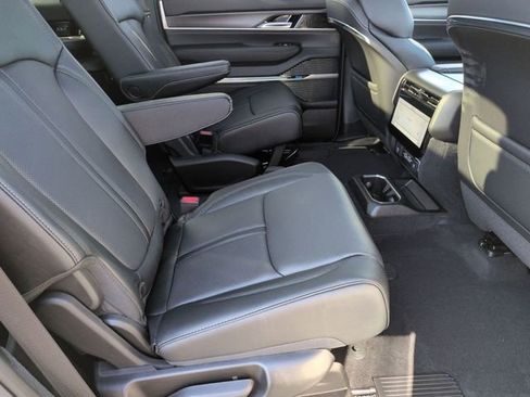 New 2026 Jeep Grand Wagoneer L Summit w/ Premium Group III AWD/4WD image 31
