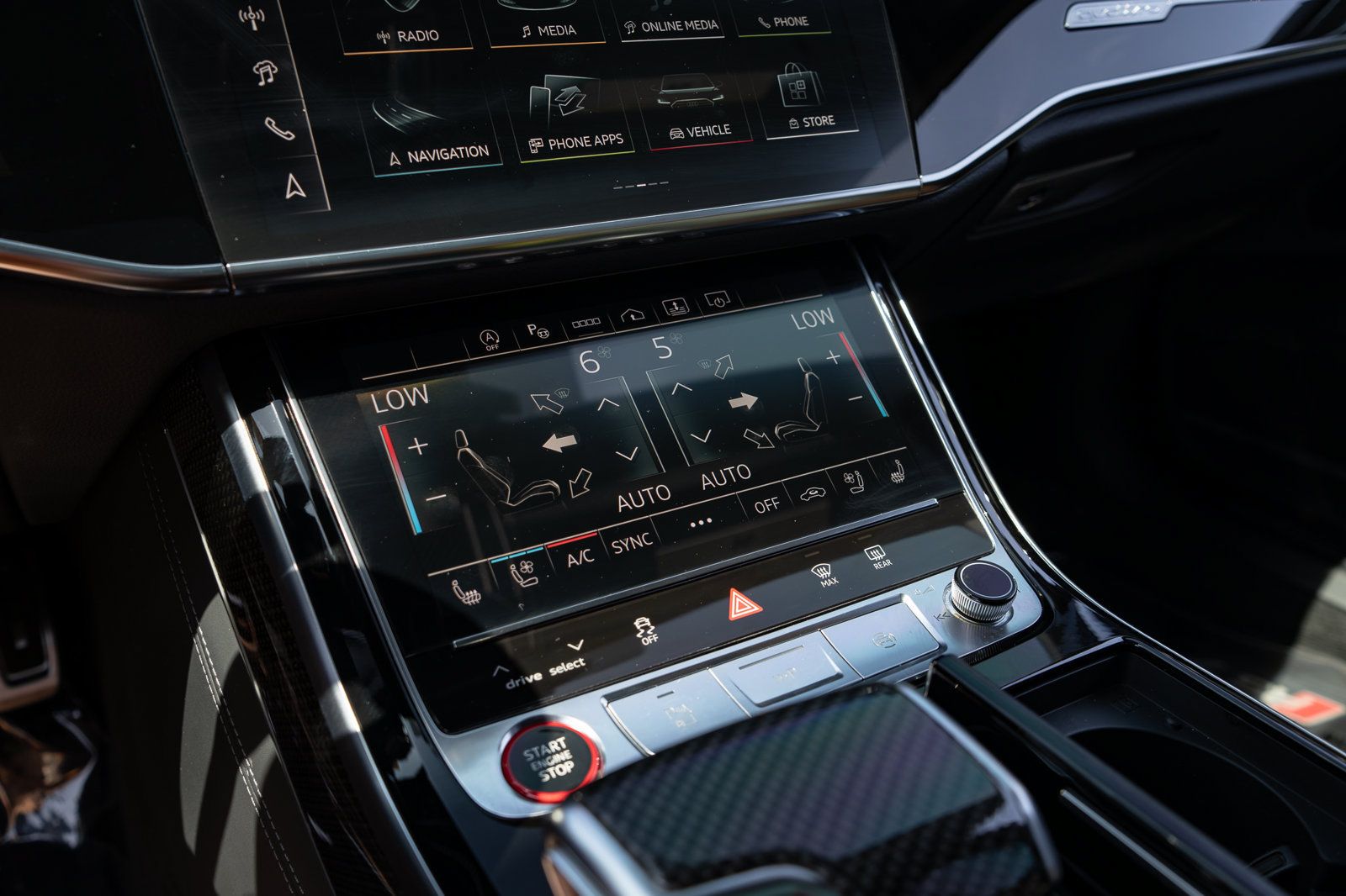 Used 2024 Audi S8 AWD/4WD image 64