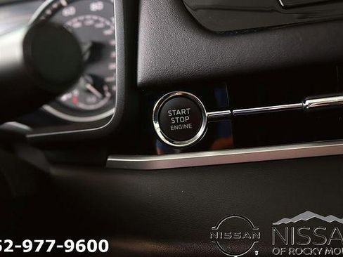 Used 2025 Mitsubishi Outlander SE FWD image 24