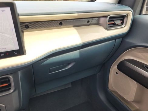 Used 2025 Ford Maverick Lariat w/ 4K Tow Package image 28