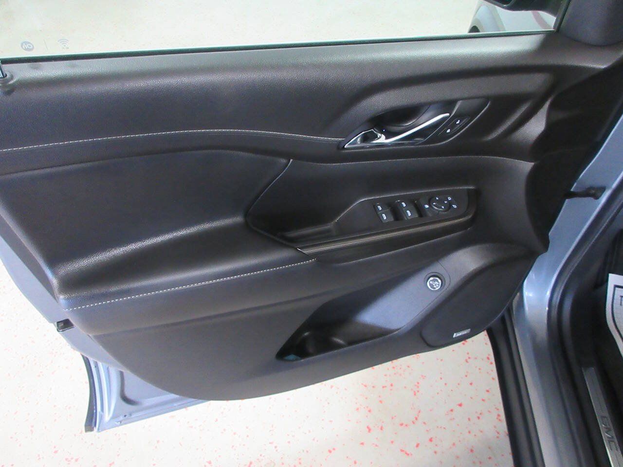 Used 2021 GMC Acadia SLT AWD/4WD image 39