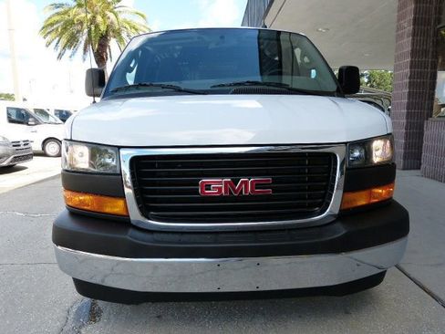 Used 2023 GMC Savana 2500 w/ Driver Convenience Package image 7