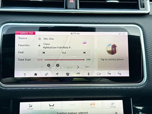Used 2019 Land Rover Range Rover Velar R-Dynamic SE AWD/4WD image 30