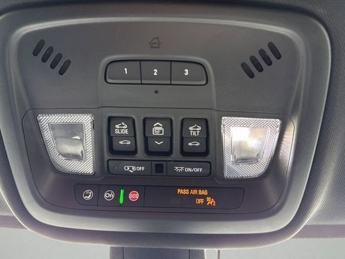 Used 2023 Chevrolet Traverse Premier w/ Redline Edition AWD/4WD image 43