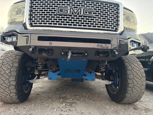 Used 2014 GMC Sierra 1500 Denali w/ Suspension Package, Off-Road image 6