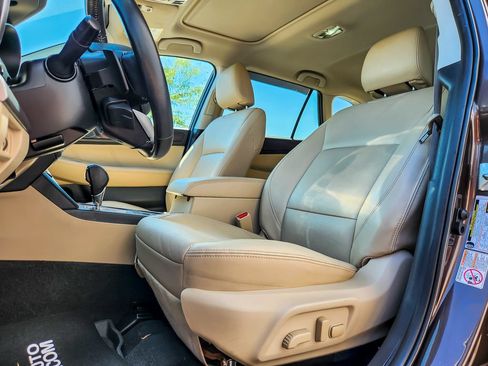 Used 2019 Subaru Outback 2.5i Limited w/ Popular Package #2 AWD/4WD image 4