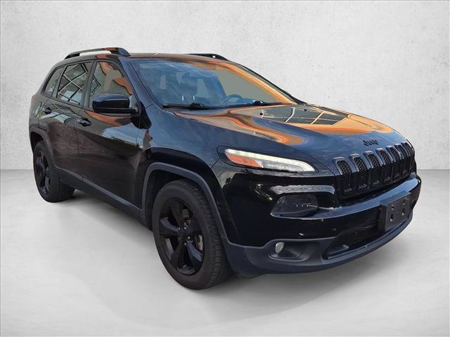 Used 2015 Jeep Cherokee Latitude w/ Cold Weather Group FWD image 3