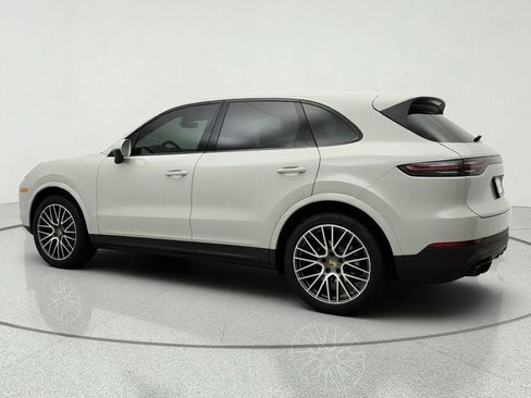 Used 2022 Porsche Cayenne AWD/4WD image 7