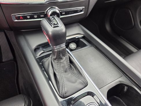 Used 2021 Volvo XC60 T5 Inscription w/ Advanced Package image 19