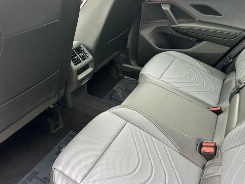 New 2026 Volkswagen Tiguan SE image 11