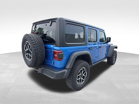 Used 2025 Jeep Wrangler Unlimited Rubicon AWD/4WD image 5