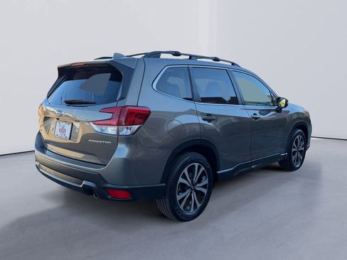 Certified 2021 Subaru Forester Limited image 3