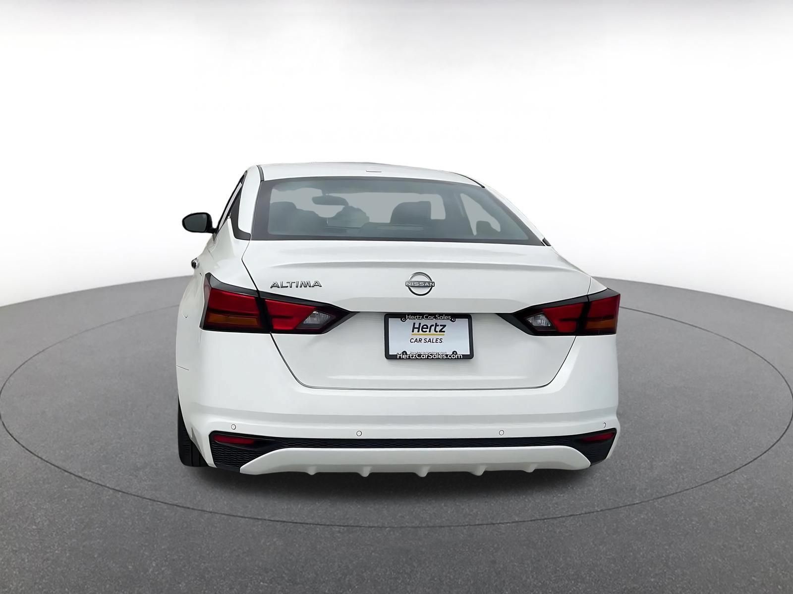 Used 2025 Nissan Altima 2.5 SV FWD image 12