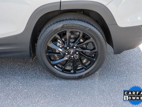 Used 2023 GMC Terrain SLE w/ Driver Convenience Package FWD image 11