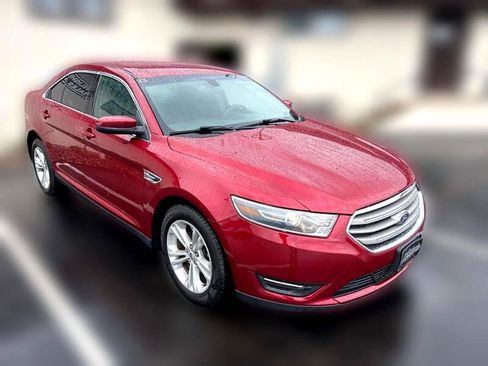 Used 2018 Ford Taurus SEL w/ Equipment Group 201A image 1