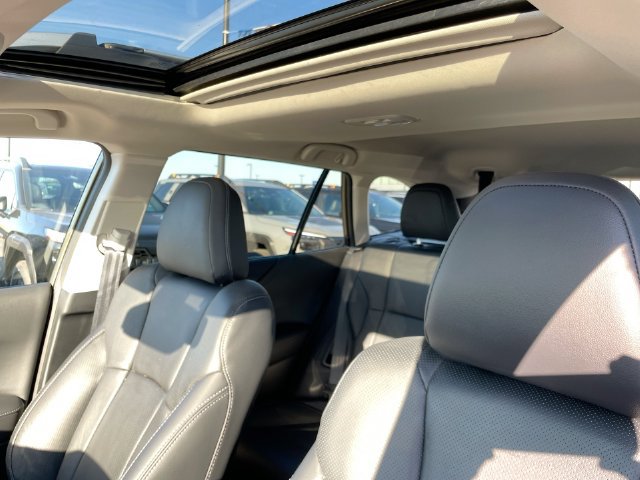 Certified 2025 Subaru Outback Touring XT AWD/4WD image 12