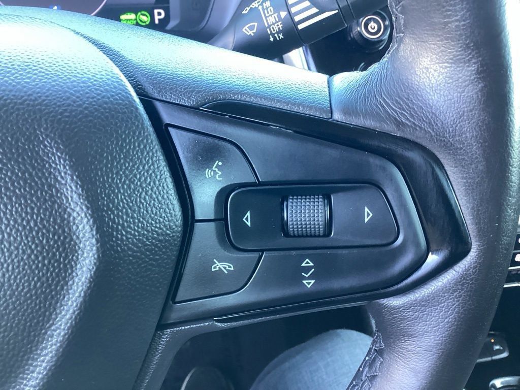 Used 2022 Chevrolet Bolt EUV LT w/ Comfort Package FWD image 21