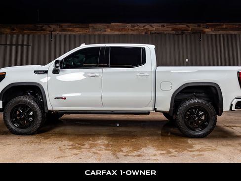 Used 2025 GMC Sierra 1500 AT4 w/ AT4 Premium Package AWD/4WD image 5