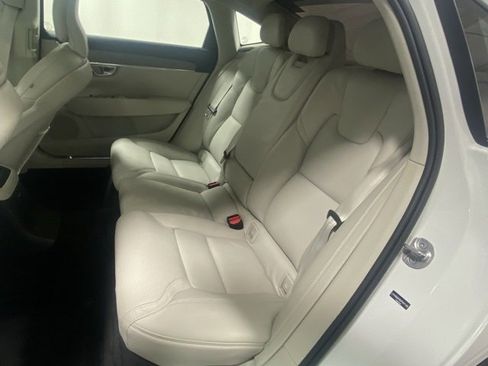 Used 2025 Volvo S90 T8 Ultra w/ Lounge Package image 14