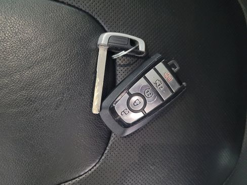 Used 2019 Ford Edge Titanium w/ Equipment Group 301A FWD image 32