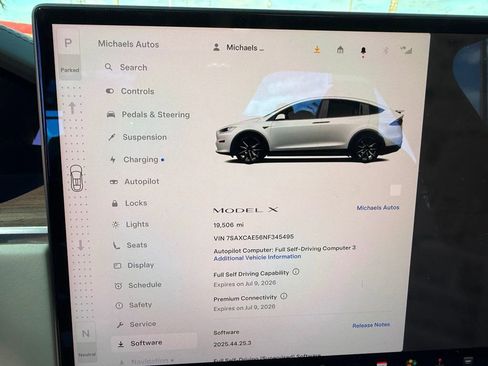 Used 2022 Tesla Model X image 10