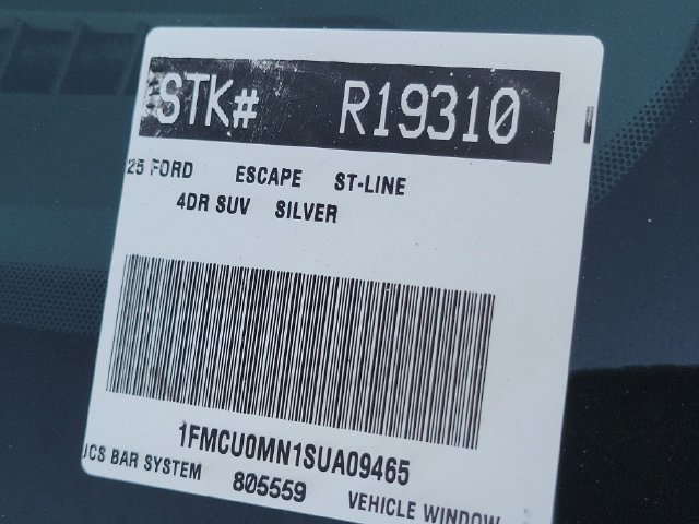 Certified 2025 Ford Escape ST-Line FWD image 28