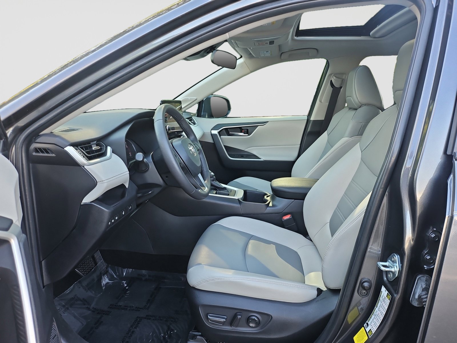 Used 2024 Toyota RAV4 XLE Premium w/ Weather Package FWD image 23