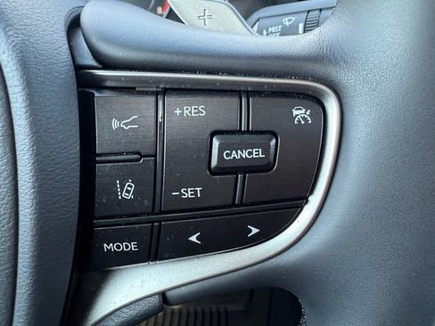 Used 2025 Lexus ES 350 w/ Premium Package FWD image 16