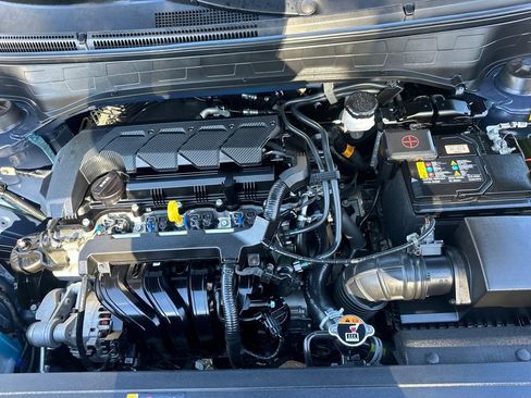 Used 2024 Hyundai Venue Limited image 47