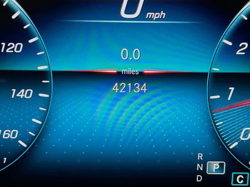 Used 2021 Mercedes-Benz GLE 350 4MATIC w/ Premium Package image 8