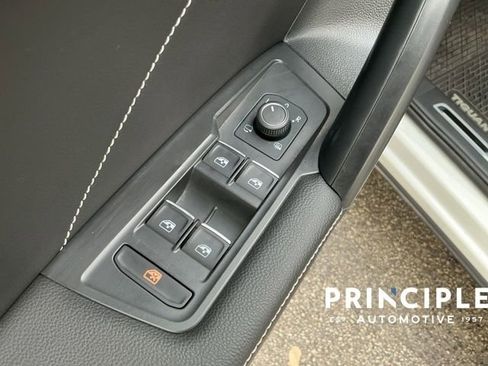 Used 2023 Volkswagen Tiguan SEL R-Line AWD/4WD image 25