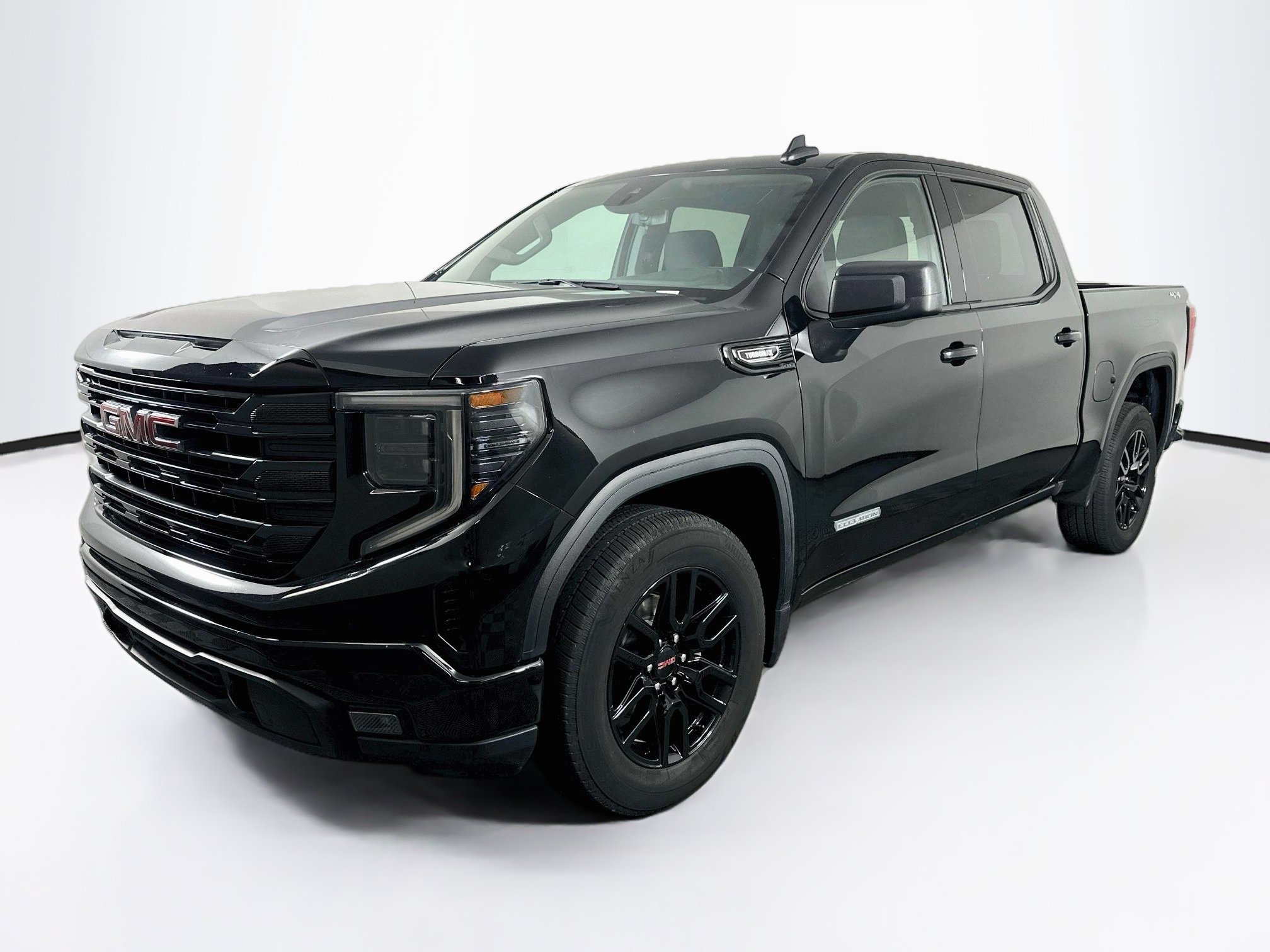 Used 2025 GMC Sierra 1500 Elevation AWD/4WD image 3