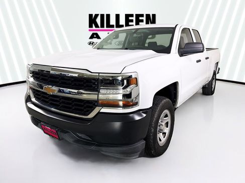 Used 2018 Chevrolet Silverado 1500 W/T w/ Trailering Package image 3