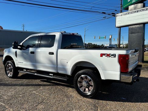 Used 2021 Ford F250 XLT w/ XLT Value Package image 3
