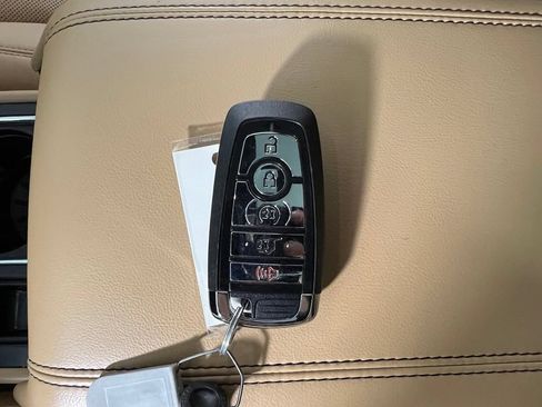Used 2023 Lincoln Corsair Reserve w/ Equipment Group 201A AWD/4WD image 34