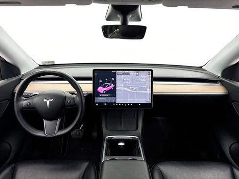 Used 2021 Tesla Model Y Long Range AWD/4WD image 19