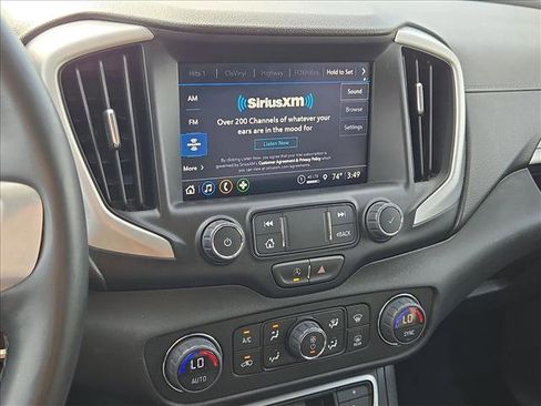 Used 2024 GMC Terrain SLT image 14