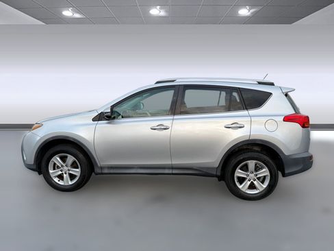 Used 2013 Toyota RAV4 XLE image 2